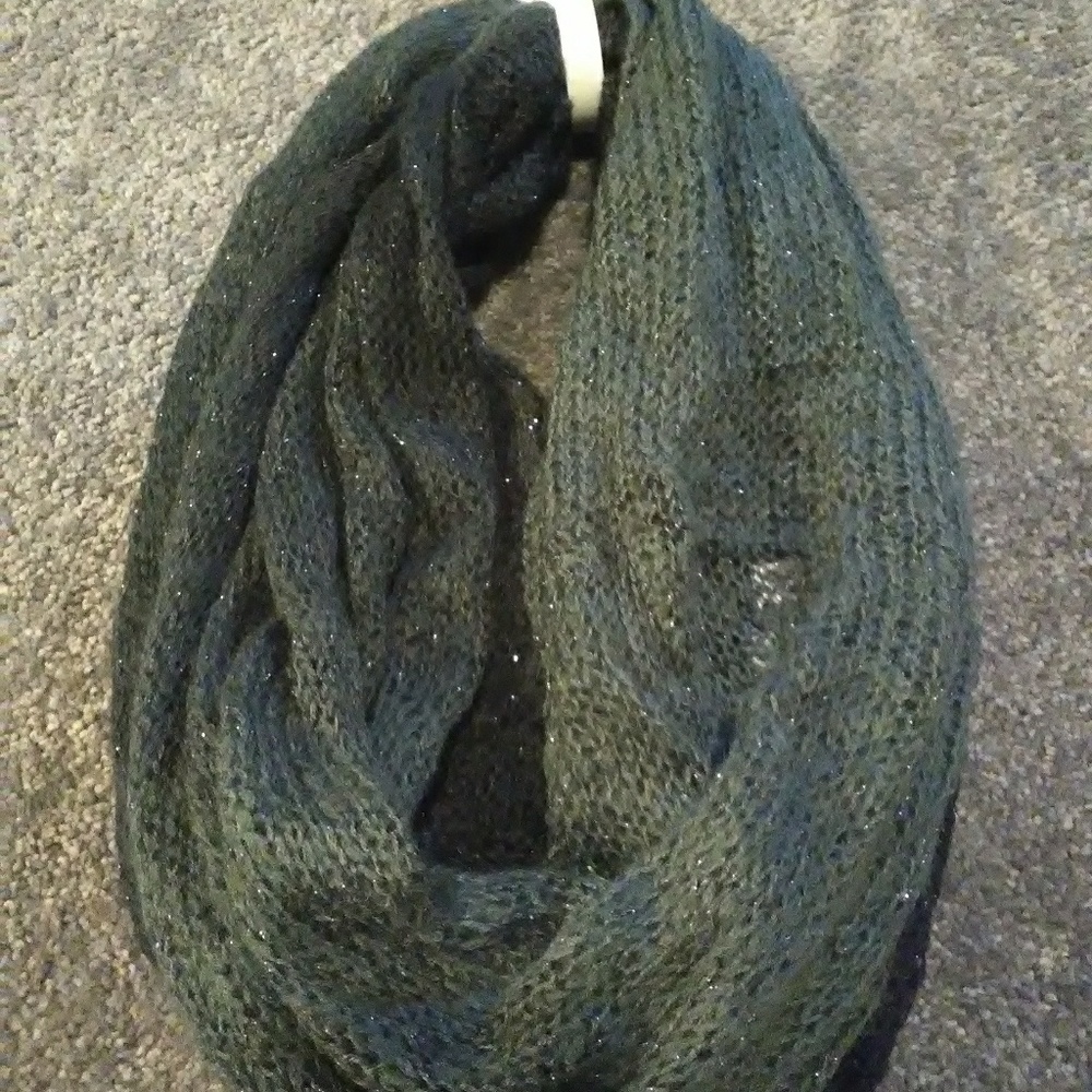 Infinity scarves - Picture 3 of 3